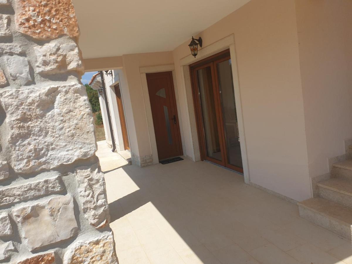 Villa Istra Divšići Bagian luar foto